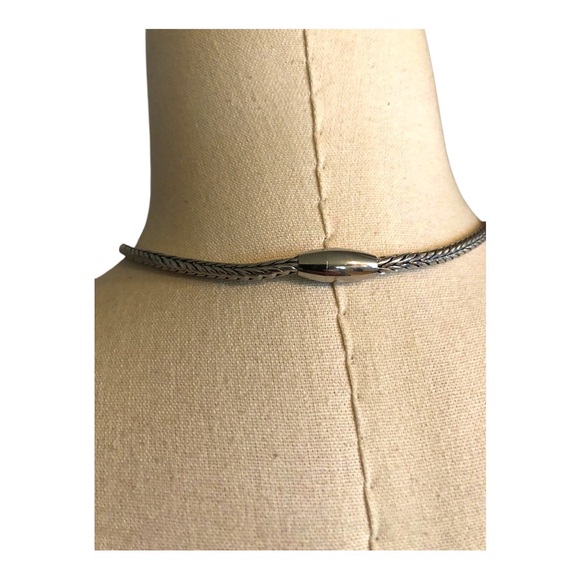Elegant Silver Rope Necklace Magnetic Closure - Picture 3 of 4